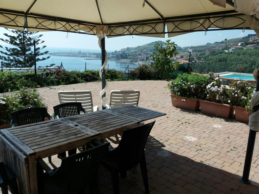Villa Del Mare Ligure Terme & Spa Piscina A 37 Gradi Santo Stefano al Mare Εξωτερικό φωτογραφία