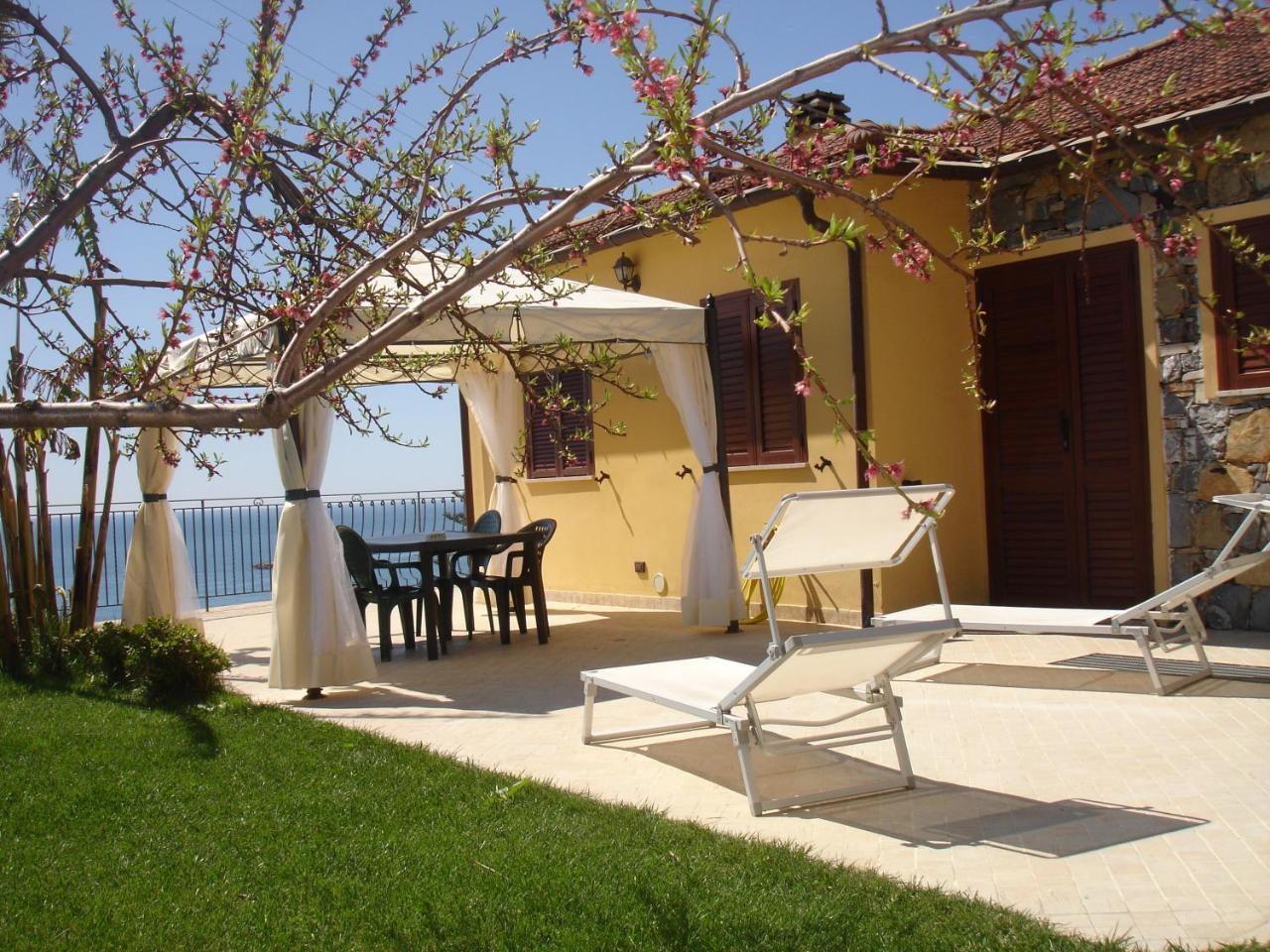 Villa Del Mare Ligure Terme & Spa Piscina A 37 Gradi Santo Stefano al Mare Εξωτερικό φωτογραφία