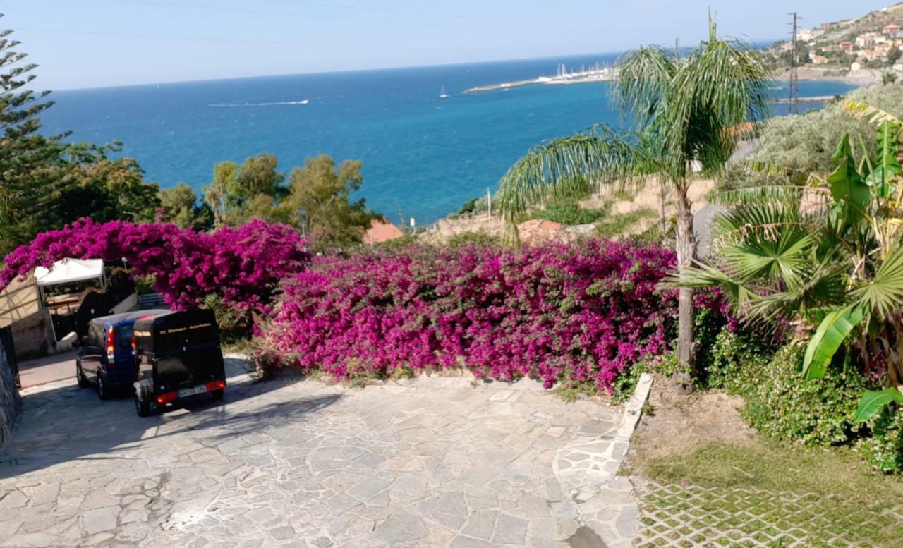 Villa Del Mare Ligure Terme & Spa Piscina A 37 Gradi Santo Stefano al Mare Εξωτερικό φωτογραφία